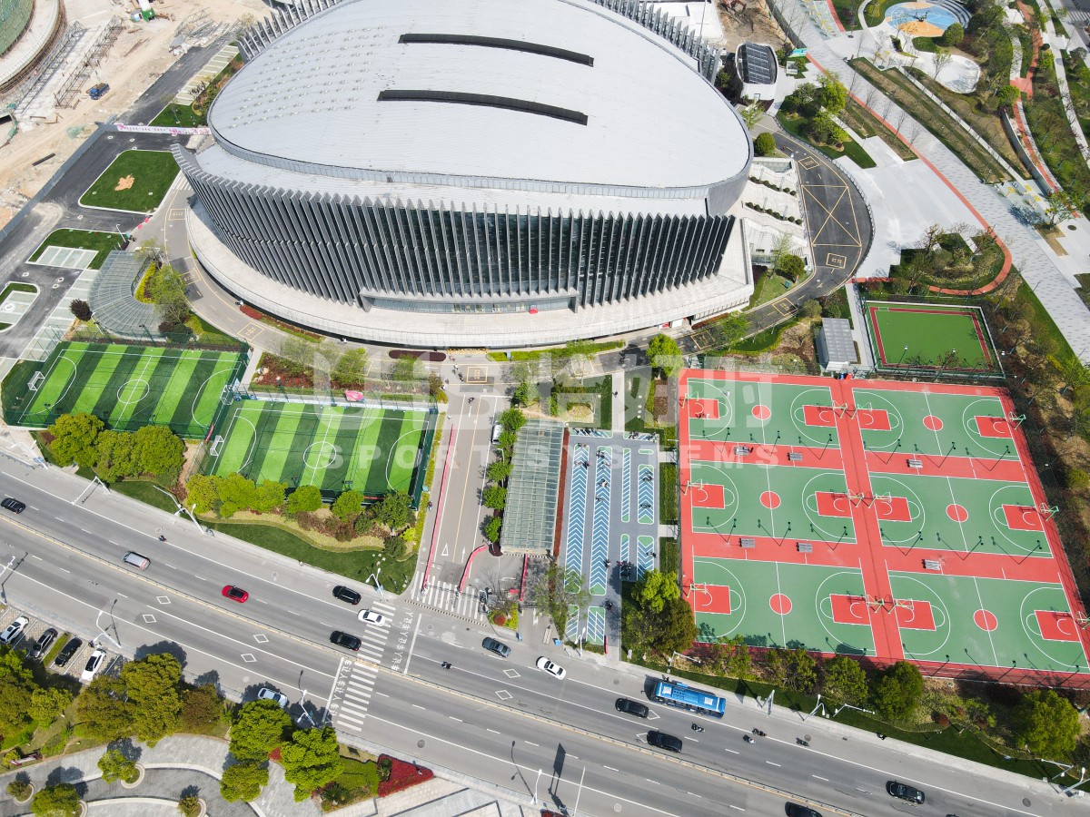 2025年籃球場(chǎng)翻新注意事項(xiàng)
